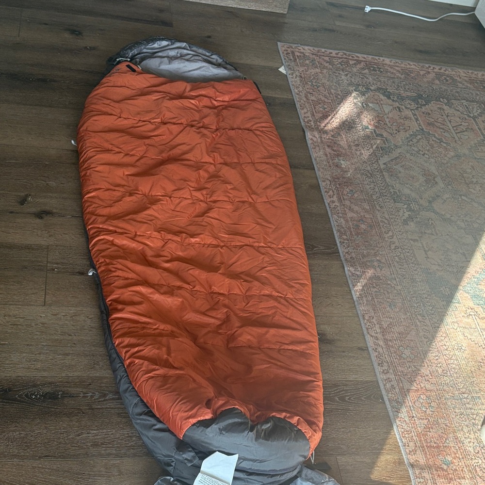 Kelty Little Tree 20 Insulated Orange Mummy Sleeping Bag